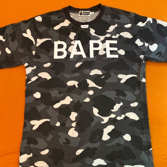 RARE BAPE GLOW IN THE DARK TEE - Picture 1 of 5